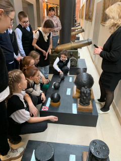 Учащиеся 4-А класса побывали в Центральном Военно-Морском музее им. Петра Великого.