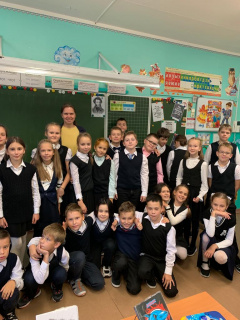 27 сентября учащиеся 4-а класса встретились с журналистом газеты «Фонтанка.Ру» Лебедевой Марией. 