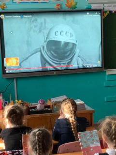 В преддверии Дня космонавтики в школе № 2 состоялась серия мероприятий различной направленности.