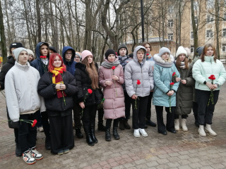27 января в Яблоневом саду состоялся торжественно-траурный митинг, посвящённый Дню Ленинградской победы.